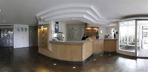 Ibis Styles Nord Sesquieres Hotel